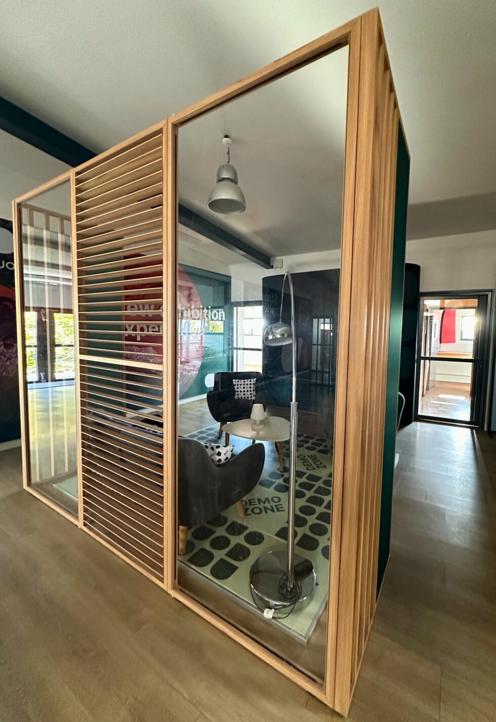 Stand H_Line professionnel - réalisation Adéquat Expo