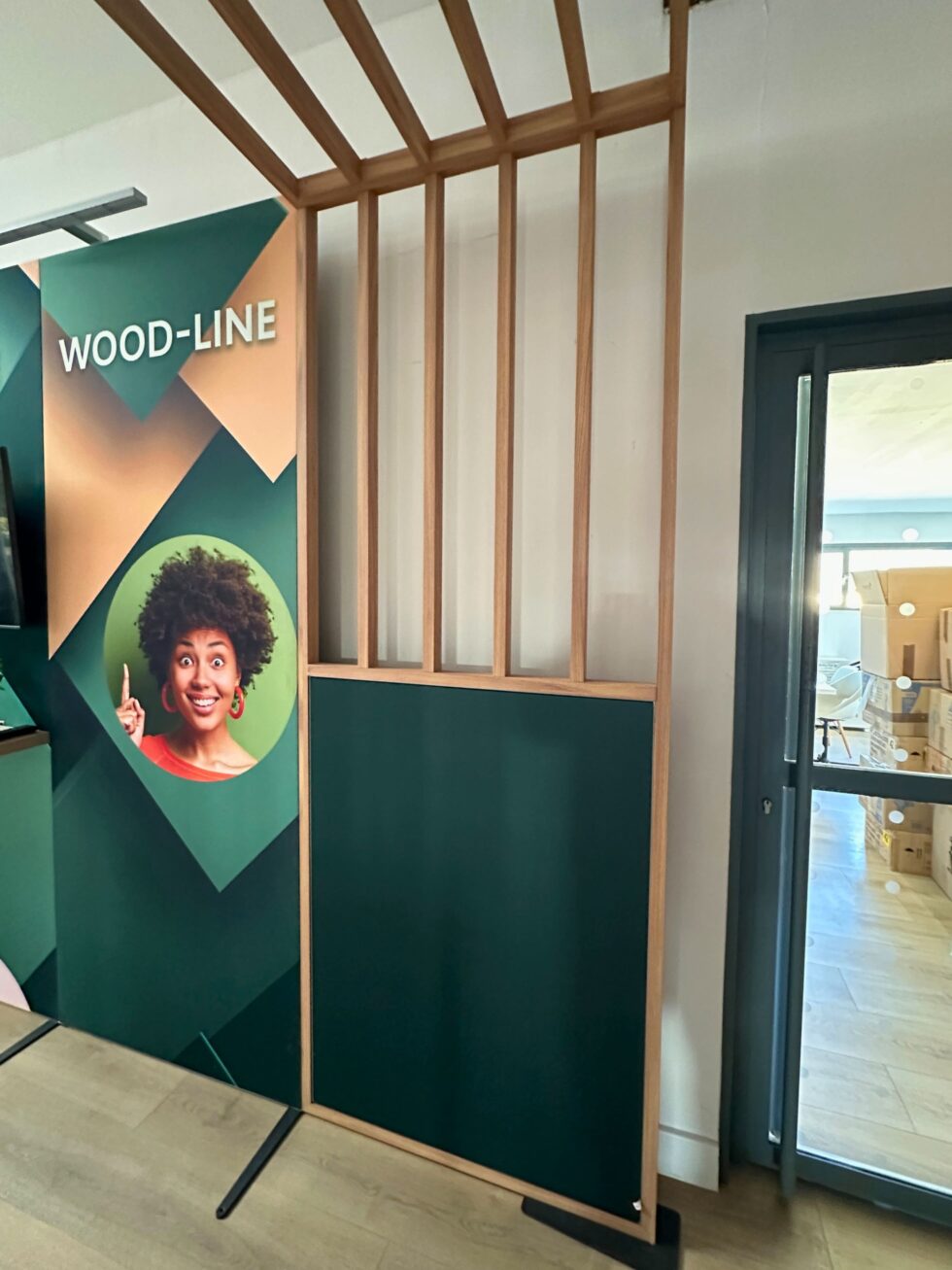 Stand H_Line espace accueil - réalisation Adéquat Expo