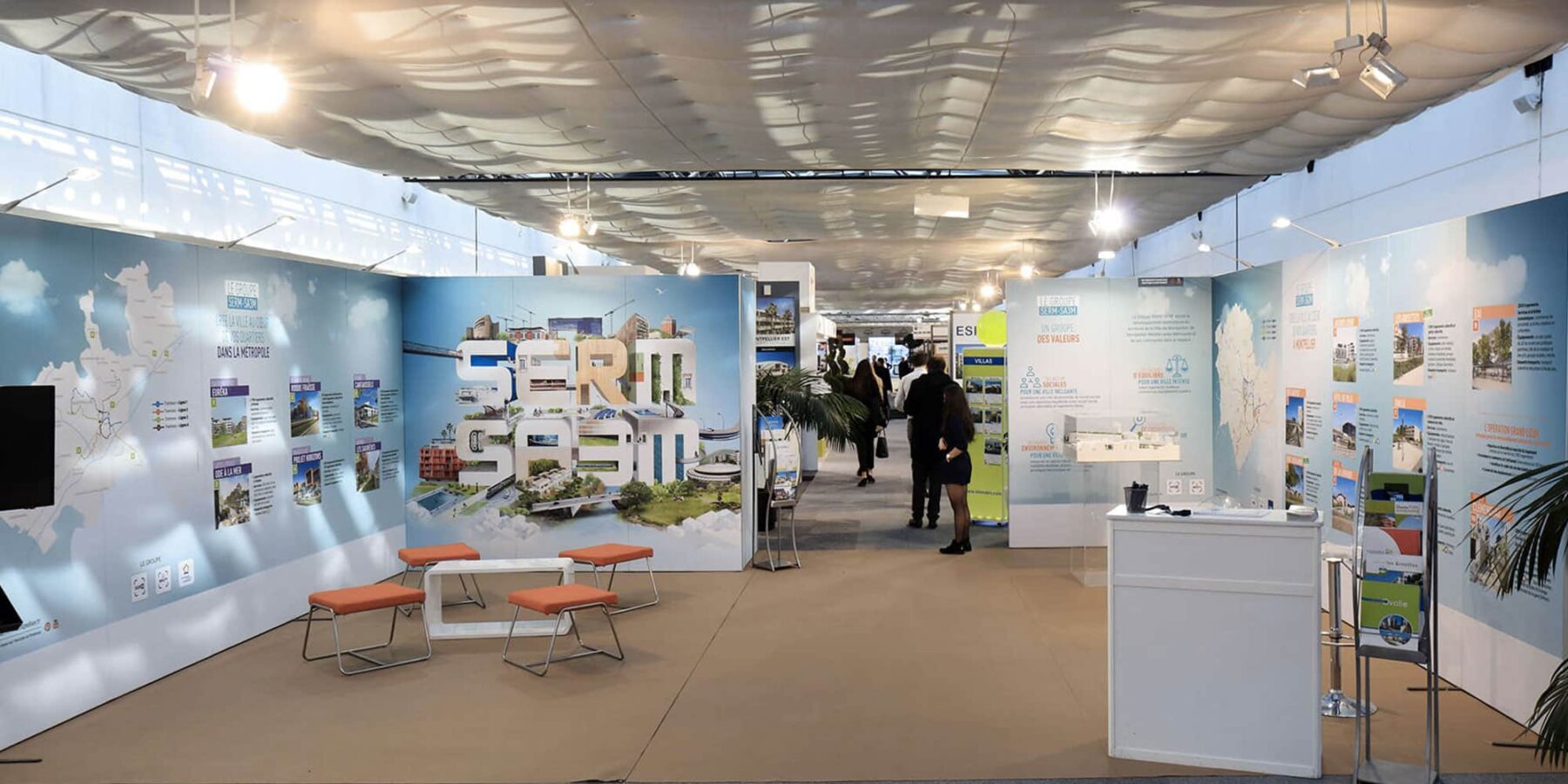 Stand H_Line éclairé - réalisation Adéquat Expo