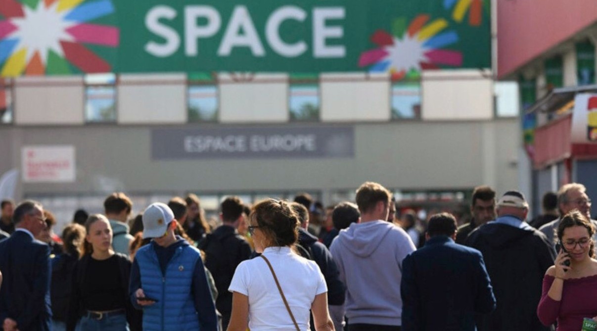 Stand salon le Space Rennes avec Adequat Expo